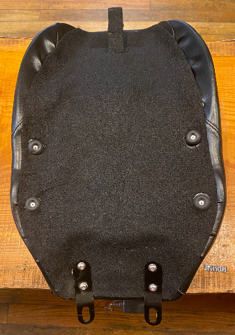 Le Pera Bare Bones Up-Front Short Legs Solo Seat for 2002-2007 Harley Road King