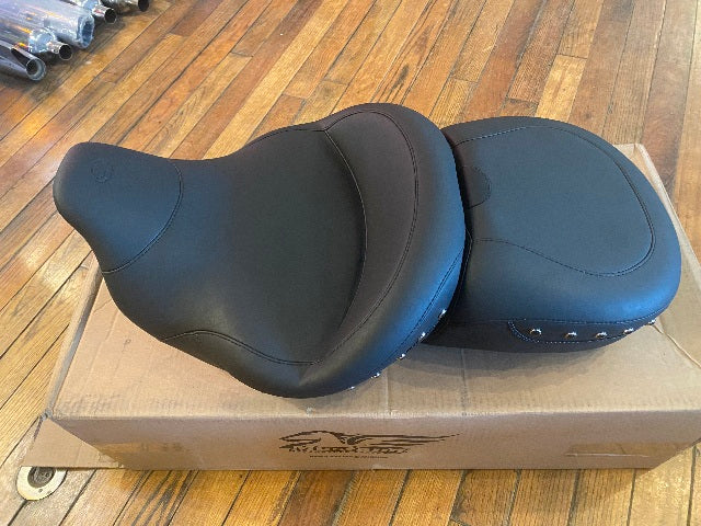 Mustang Super Tour Studded Seat fits 2008-2024 Harley Davidson Touring 79547