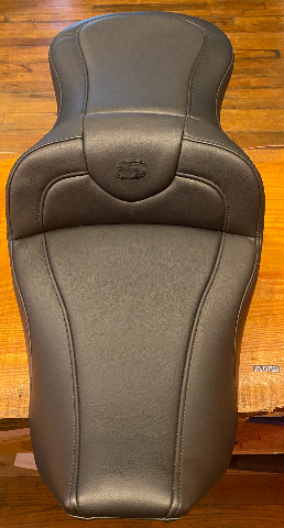 Saddlemen RoadSofa Black Stitched Seat for 1997-07 Harley Road King Street Glide