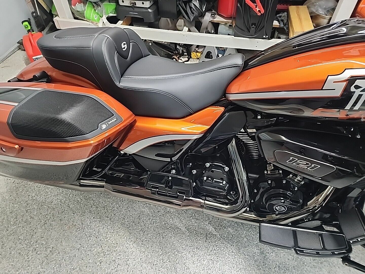 Saddlemen Roadsofa Carbon Fiber Extended Reach Seat for 2023-2025 Harley Touring