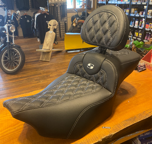 Saddlemen Roadsofa Silver Lattice Extended Seat w/ Backrest 23-25 Harley Touring