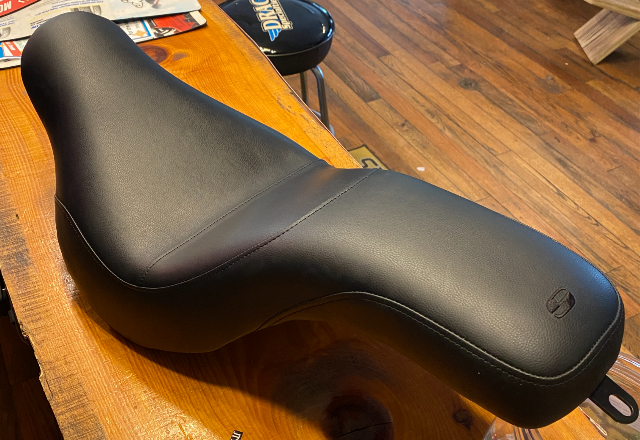 Saddlemen Profiler Smooth Low Gel Seat for 2018-2025 Harley Low Rider FXLR FXLRS