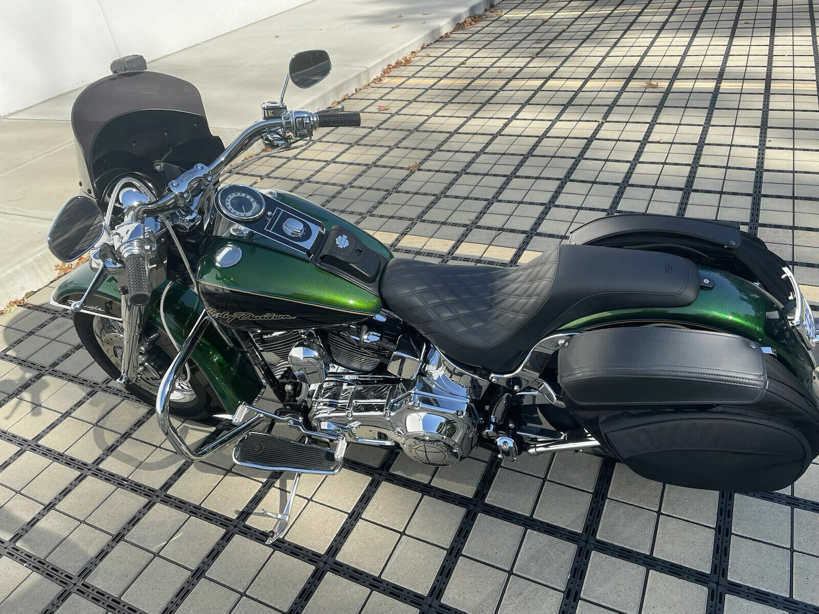 Saddlemen Profiler Lattice Low Gel Seat 2006-2017 Harley Softail Heritage FLSTC