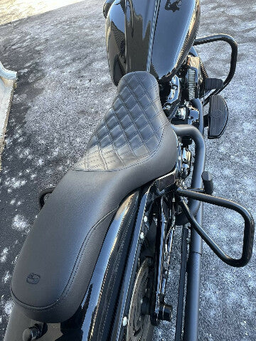 Saddlemen Profiler Lattice Low Gel Seat fits 2018-2025 Harley Softail FLDE FLHC