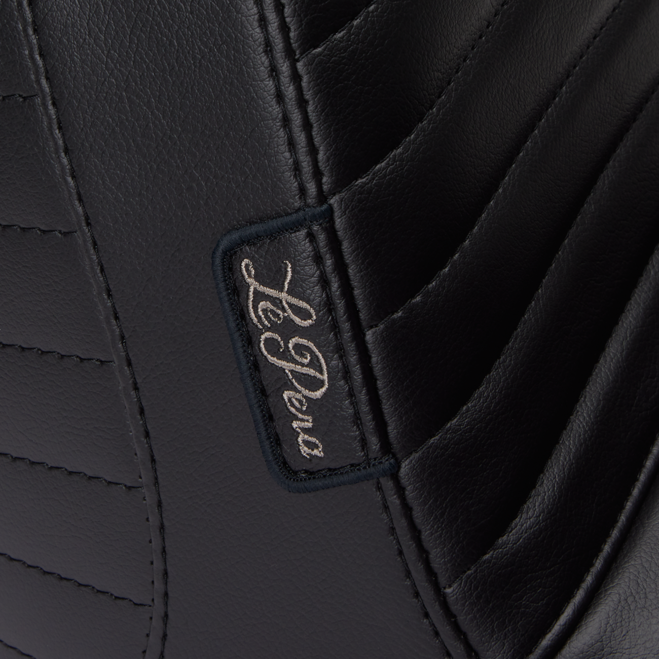 Le Pera Tailwhip Up Front Pleated Seat fits 2008-2024 Harley Touring LKU-587PT