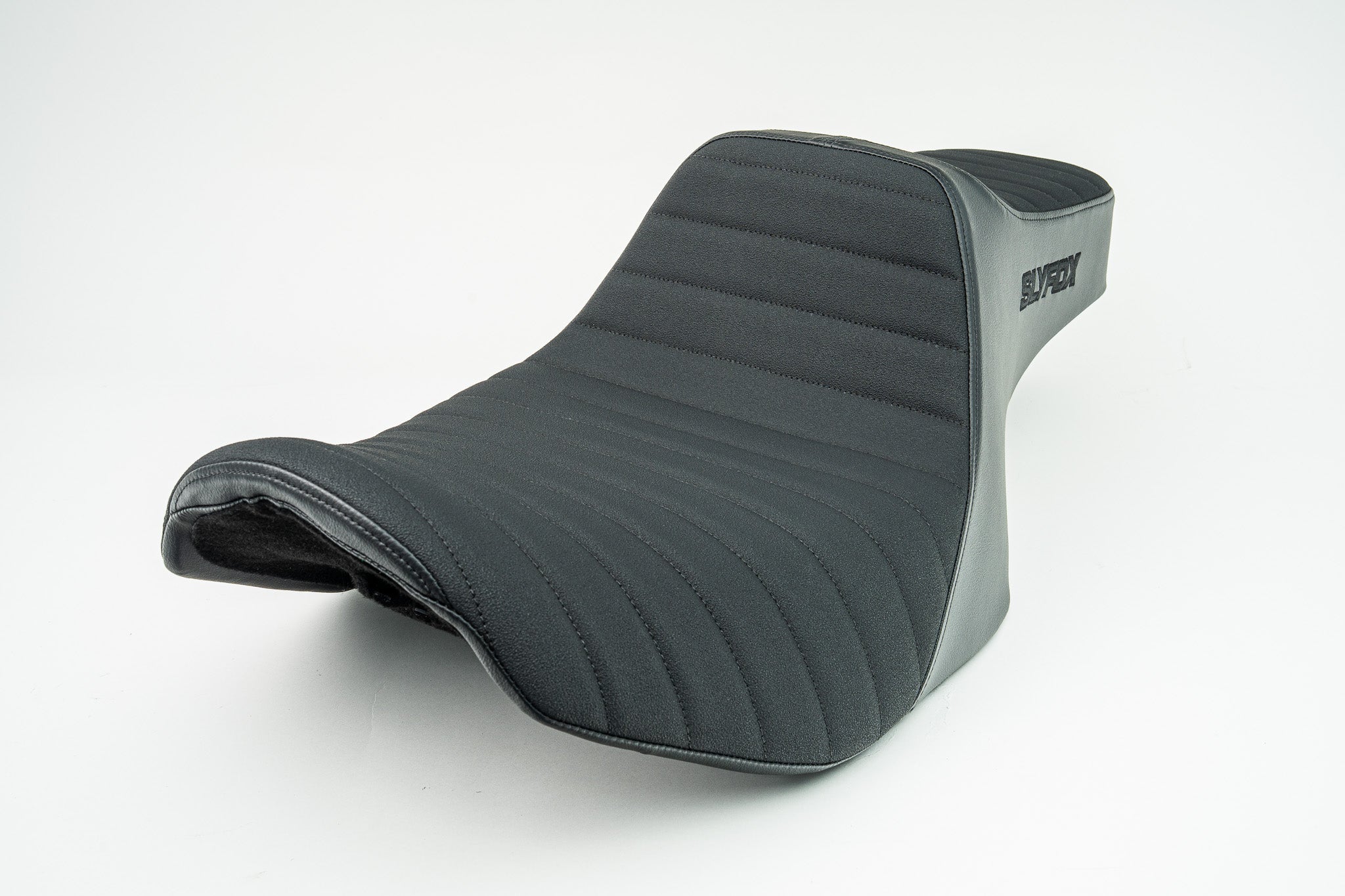 Slyfox Highnoon Classic Stitch Seat fits 2023-2024 Harley Street Road Glide CVO