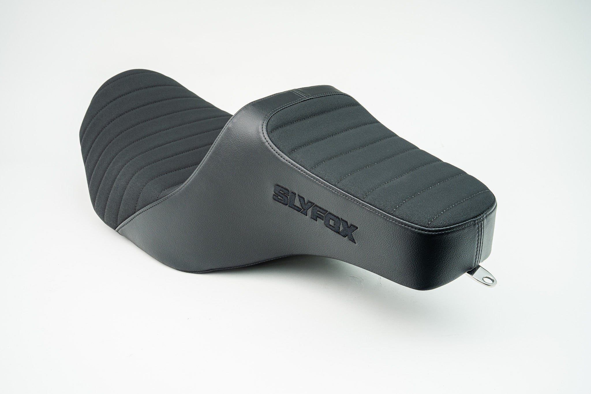 Slyfox Highnoon Classic Stitch Seat fits 2023-2024 Harley Street Road Glide CVO
