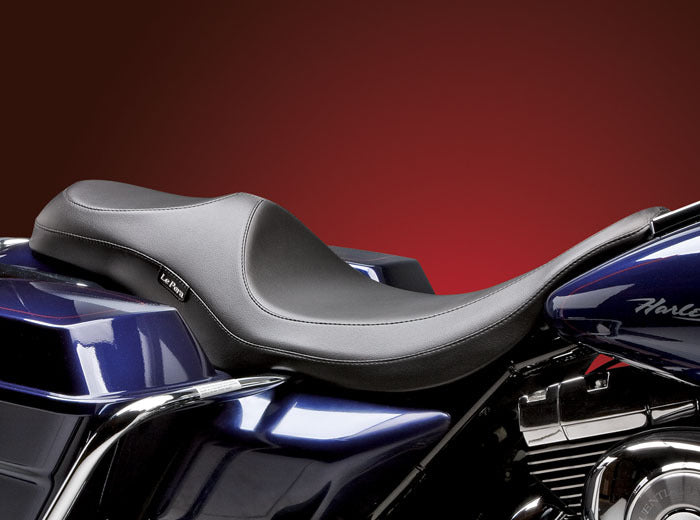 Le Pera Villain Smooth Seat 2002-2007 Harley Touring Road Electra Glide FLTR