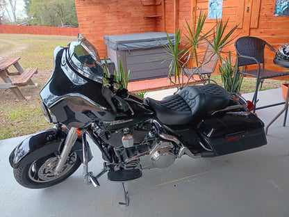 Saddlemen Roadsofa Lattice Stitch Gel Seat for 2008-2025 Harley Touring Models