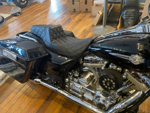 Saddlemen Black Step-Up Lattice Seat for 1997-2007 Harley Touring FLHX FLHR