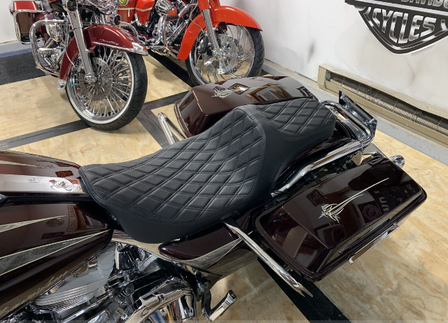 Drag Specialties Predator III Diamond Stitch Seat fits 1997-2007 Harley Touring