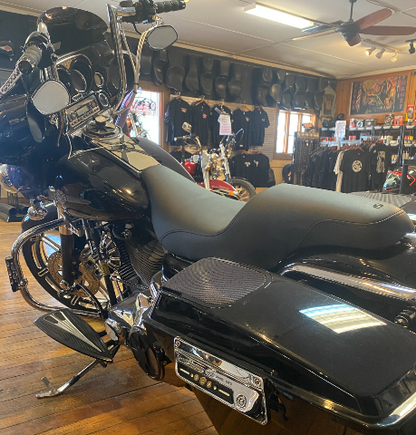 Saddlemen Profiler Smooth Low Profile Gel Seat 1997-2007 Harley Touring Models