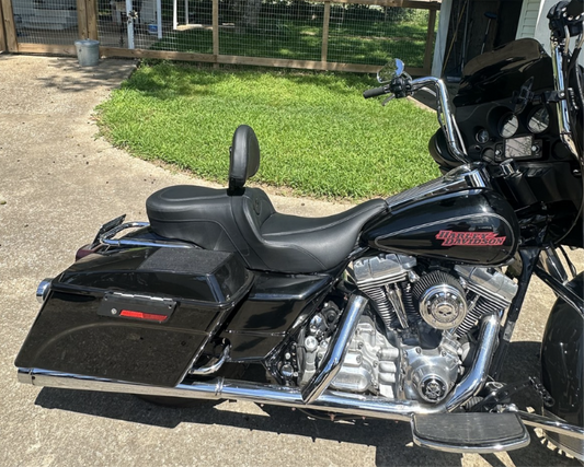 Saddlemen RoadSofa 2-Up Seat W/ Backrest fits 1997-2007 Harley Touring Models