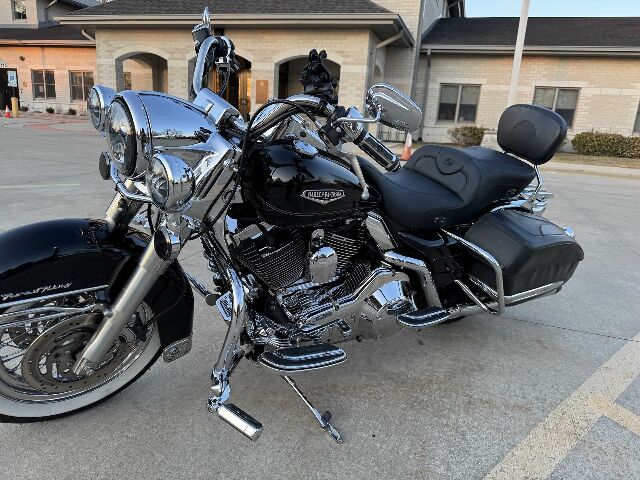 Saddlemen Heated RoadSofa Seat Without Backrest 1997-2007 Harley Touring Models