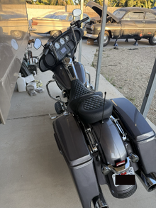 Saddlemen Roadsofa Honeycomb Gelcore Seat for 2008-2025 Harley Touring FLHX FLTR