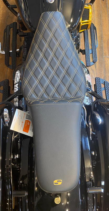 Saddlemen Step Up Gold Lattice Extended Gel Seat fits 2008-2025 Harley Touring