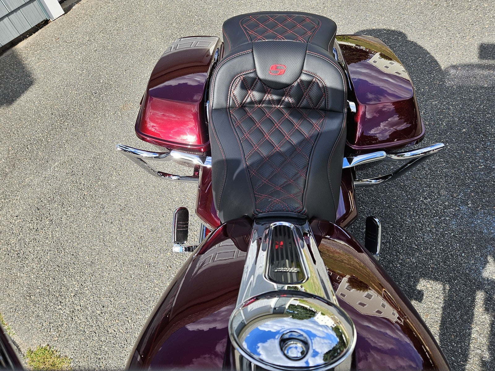 Saddlemen Roadsofa Red Lattice Extended Gel Seat fits 2008-2024 Harley Touring