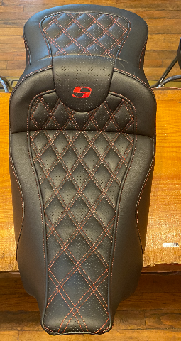 Saddlemen Roadsofa Red Lattice Extended Gel Seat for 2008-2024 Harley Touring