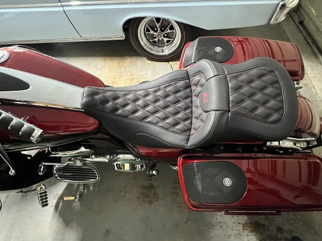 Saddlemen Roadsofa Burgundy Lattice Extended Gel Seat for 2008-24 Harley Touring