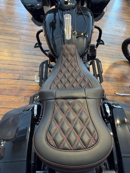 Saddlemen Roadsofa Red Lattice Gel Seat w/ Backrest for 2008-2024 Harley Touring