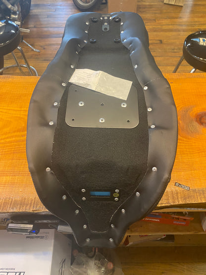 Saddlemen Roadsofa Gray Lattice Extended Seat Backrest 2008-2024 Harley Touring