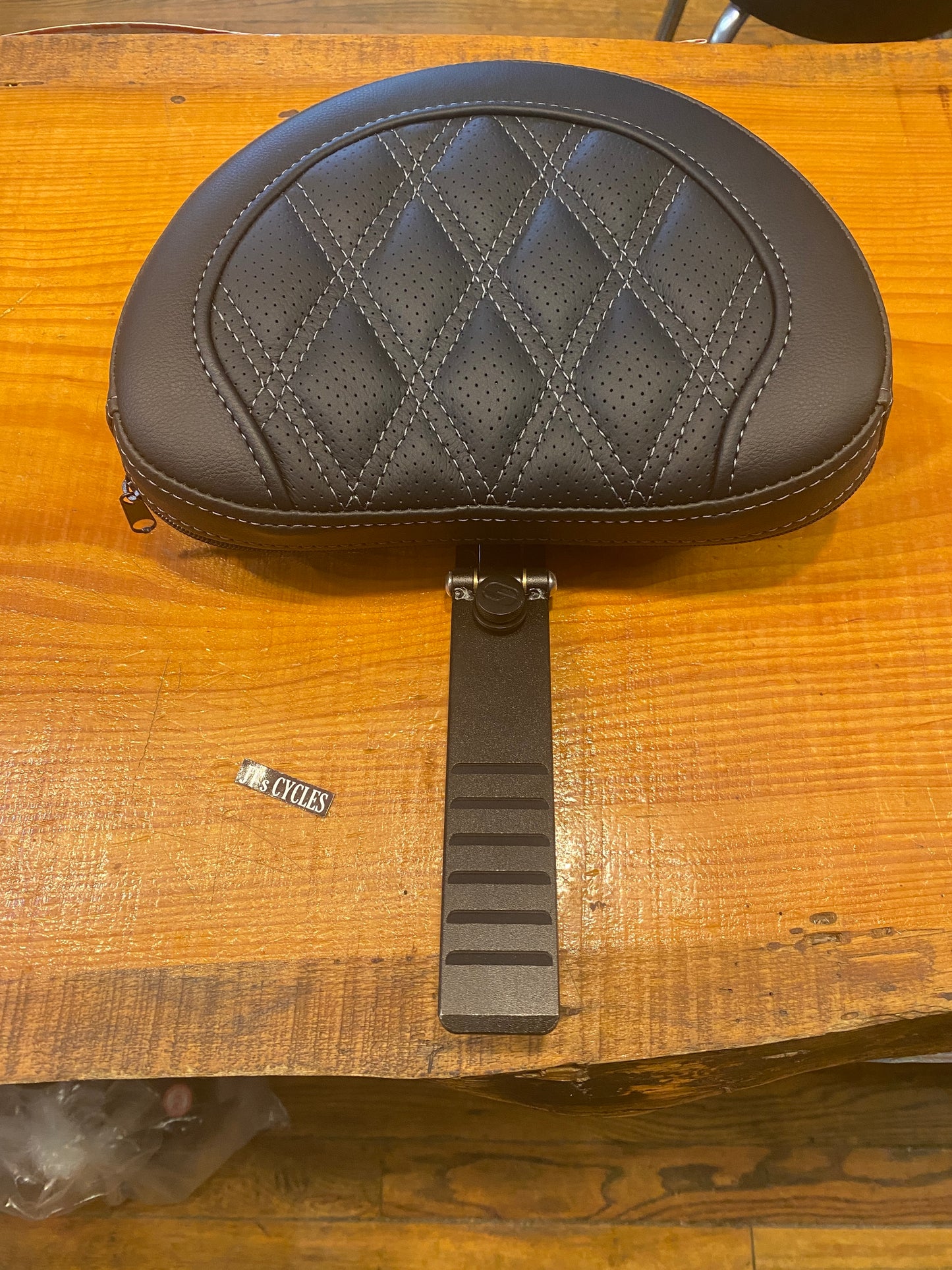 Saddlemen Roadsofa Gray Lattice Extended Seat Backrest 2008-2024 Harley Touring