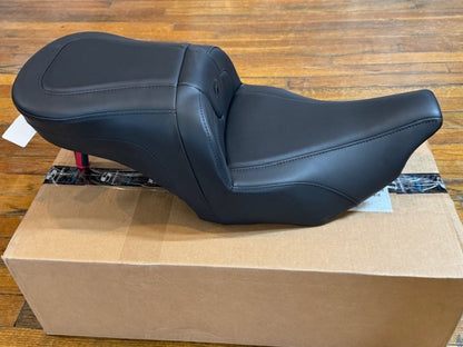 Saddlemen Roadsofa Stitched Gel Seat for 2023-2025 Harley Touring FLHX FLTRXSTSE