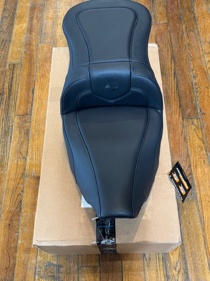 Saddlemen Roadsofa Stitched Gel Seat for 2023-2025 Harley Touring FLHX FLTRXSTSE