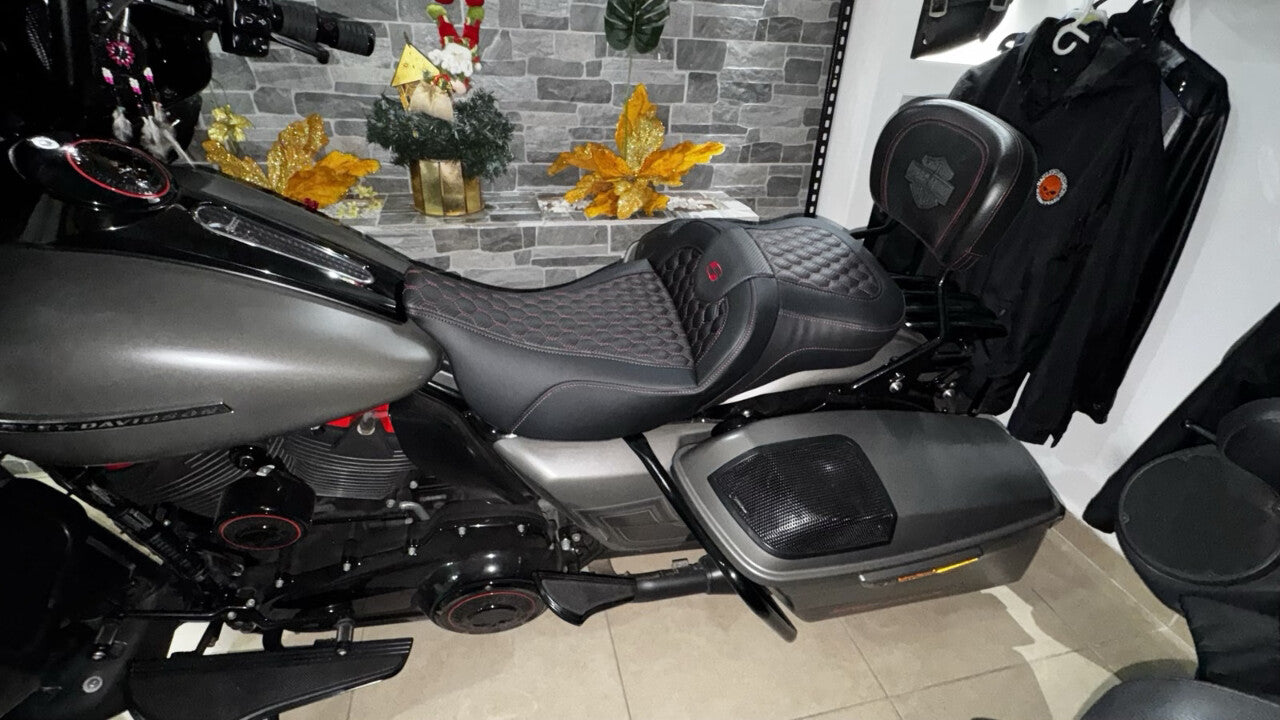 Saddlemen Roadsofa Red Honeycomb Extended Gel Seat for 2008-2025 Harley Touring