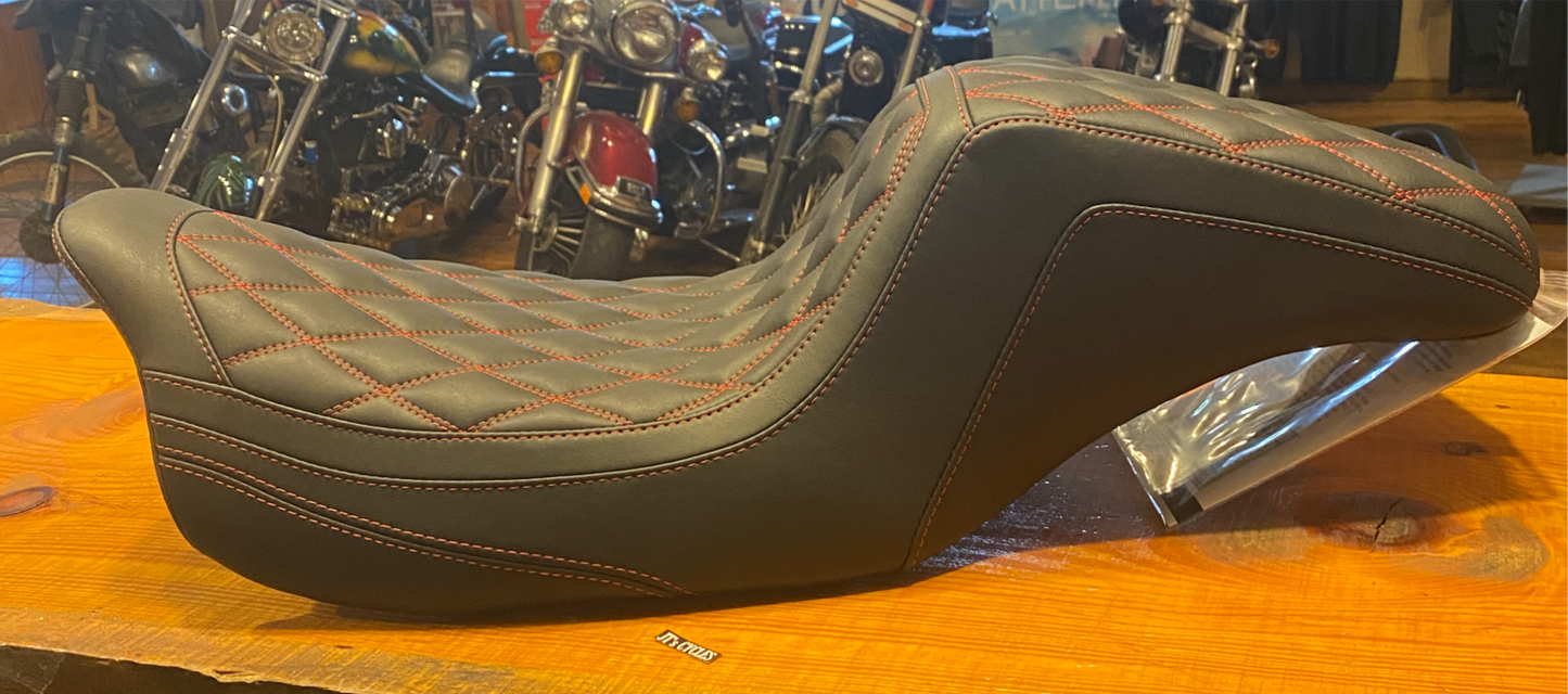 Mustang Squareback Red Diamond Stitch Seat fits 2008-2025 Harley Touring 75299AB