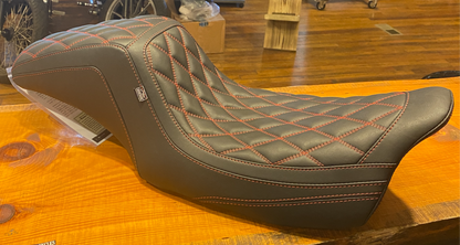 Mustang Squareback Red Diamond Stitch Seat fits 2008-2024 Harley Touring 75299AB