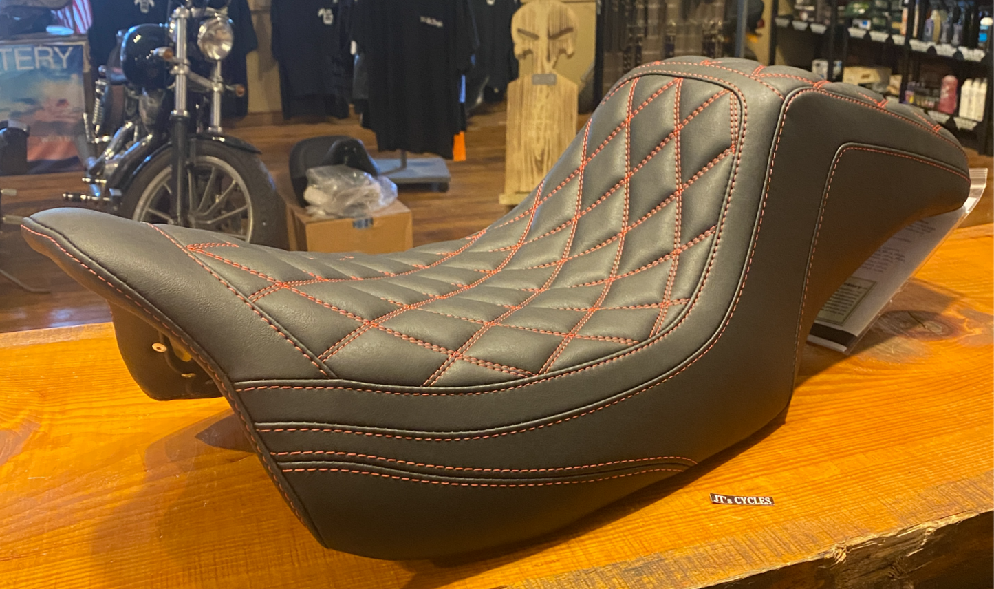 Mustang Squareback Red Diamond Stitch Seat fits 2008-2025 Harley Touring 75299AB