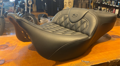 Saddlemen Roadsofa Carbon Lattice Gelcore Seat for 2008-2024 Harley Touring