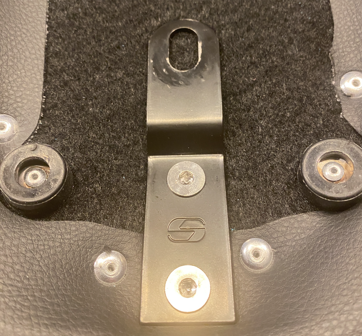 Saddlemen Roadsofa Red Lattice Extended Seat & Backrest 2023-2025 Harley Touring