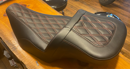 Saddlemen Roadsofa Red Lattice Extended Seat & Backrest 2023-2025 Harley Touring