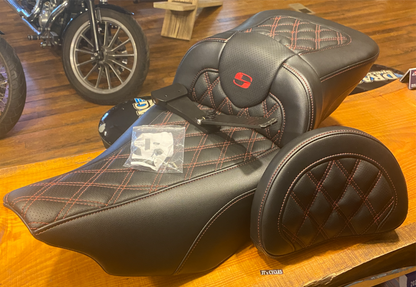 Saddlemen Roadsofa Red Lattice Extended Seat & Backrest 2023-2025 Harley Touring