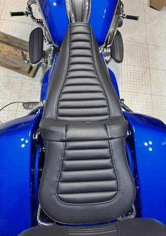 Saddlemen Roadsofa Tuck N Roll Extended Gel Seat fits 2023-2025 Harley Touring