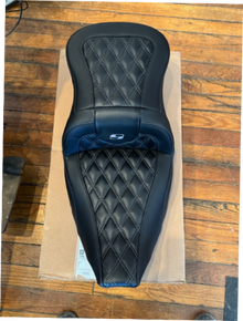 Saddlemen Roadsofa Carbon Fiber Gray Lattice Gel Seat 2023-2026  Harley Touring
