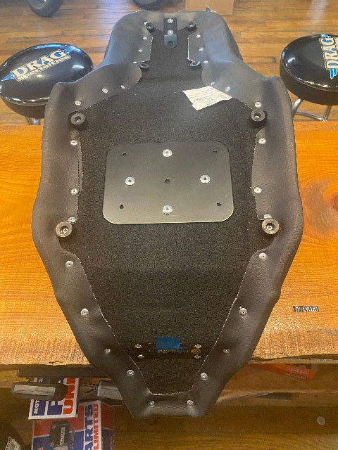 Saddlemen Roadsofa Carbon Lattice Gel Seat w/ Backrest 2023-2025 Harley Touring