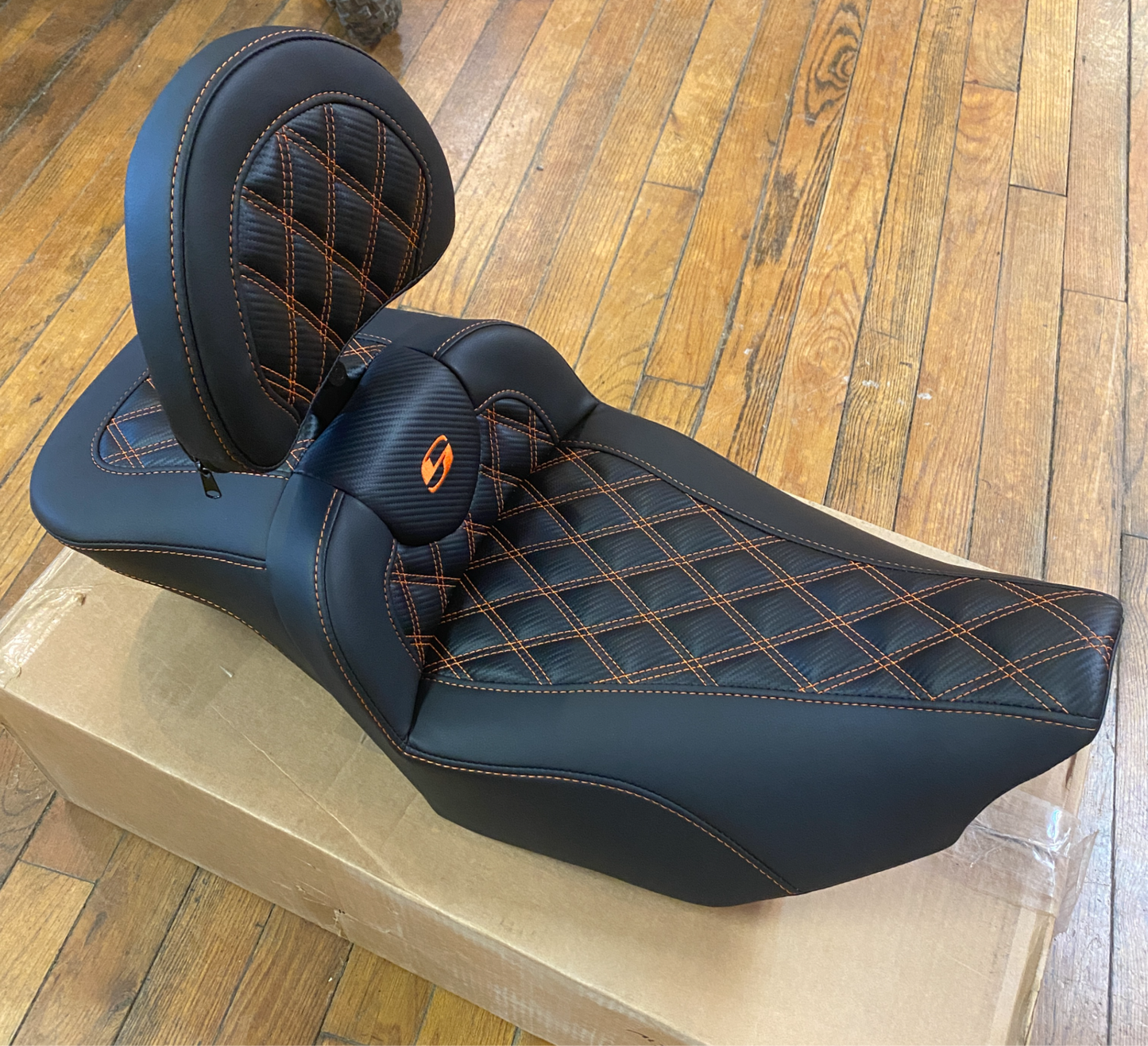 Saddlemen Roadsofa Orange Lattice Extended Seat & Backrest 23-25 Harley Touring