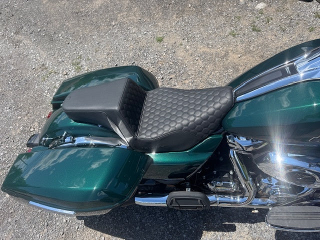 Saddlemen Step Up Black Honeycomb Extended Gel Seat for 2023-2025 Harley Touring
