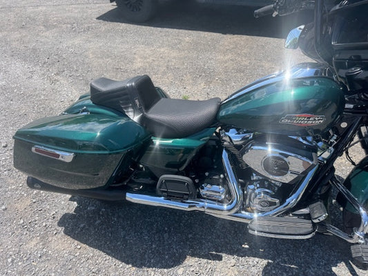 Le Pera Tailwhip Daddy Long Legs Seat for 2023-2025 Harley Touring Road Glide