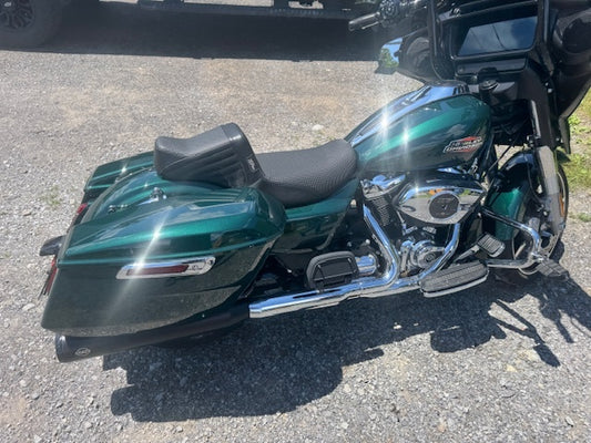 Le Pera Tailwhip Daddy Long Legs Seat for 2023-2025 Harley Touring Road Glide