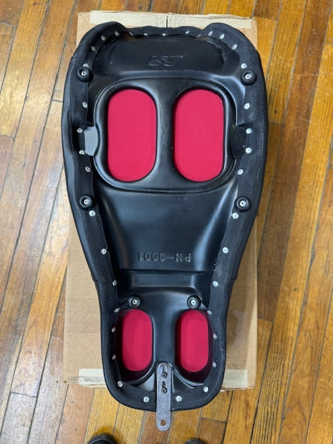 Danny Gray FastIST Pro Series Gray Diamond Air Seat for 2008-2025 Harley Touring