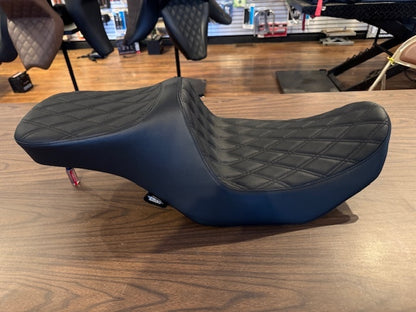 Drag Specialties Predator III Diamond Seat for 2023-25 Harley Touring FLHX FLTR