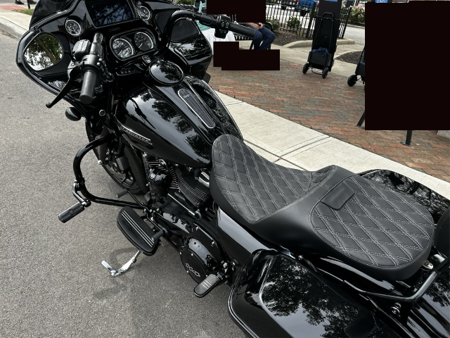 Drag Specialties Extended Reach Freedom Seat for 2009-2024 Harley Touring