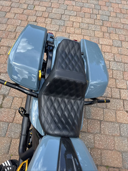 Le Pera Tailwhip Up Front Diamond Seat fits 2023-2025 Harley Touring FLHX FLTR
