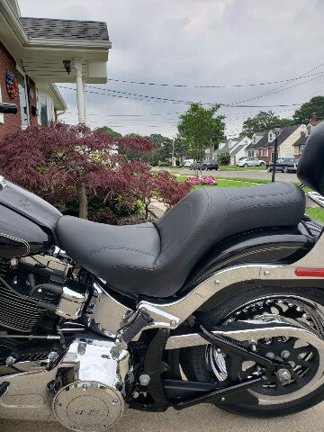 Saddlemen King Gel Seat for 2006-2017 Harley Davidson Softail Fat Boy Standard