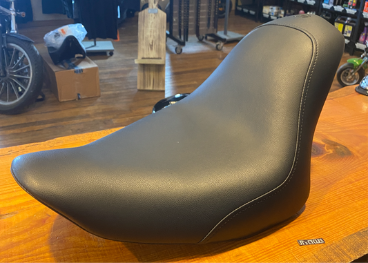 Saddlemen S3 Super Slammed Solo Gel Seat for 2006-2017 Harley Softail FXST FLSTF