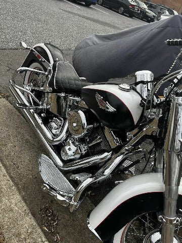 Le Pera Bare Bones Solo Seat for 2008-2017 Harley Softail Heritage FLSTNI Deluxe